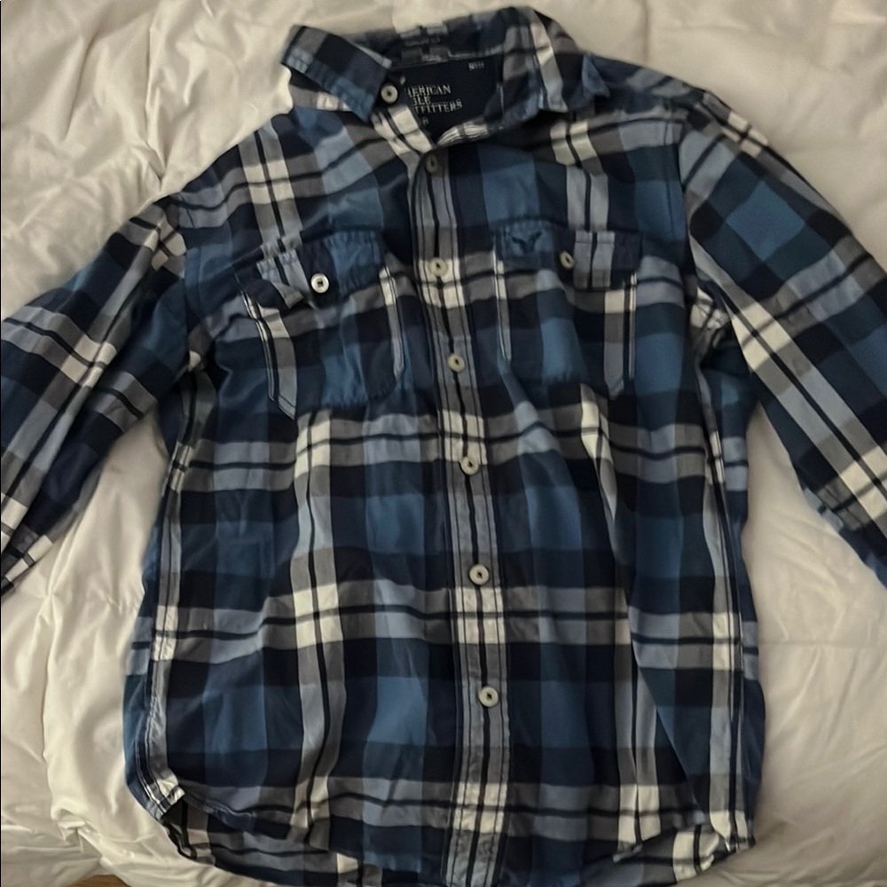 American Eagle Outfitters Blue and White Casual Button Down Shirt